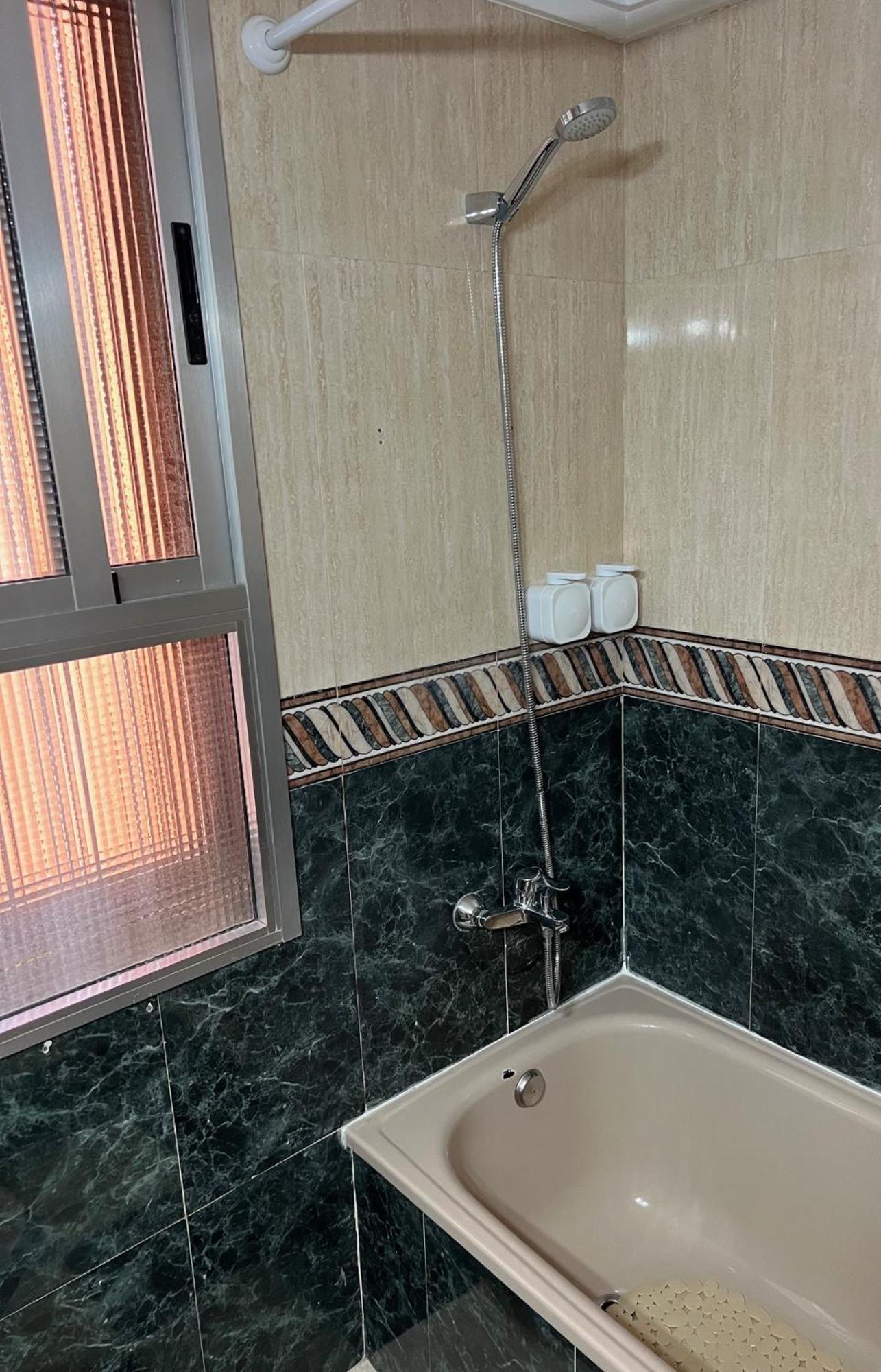 Piso Completo Cerca De Artes Y Ciencias Apartment บาเลนเซีย ภายนอก รูปภาพ