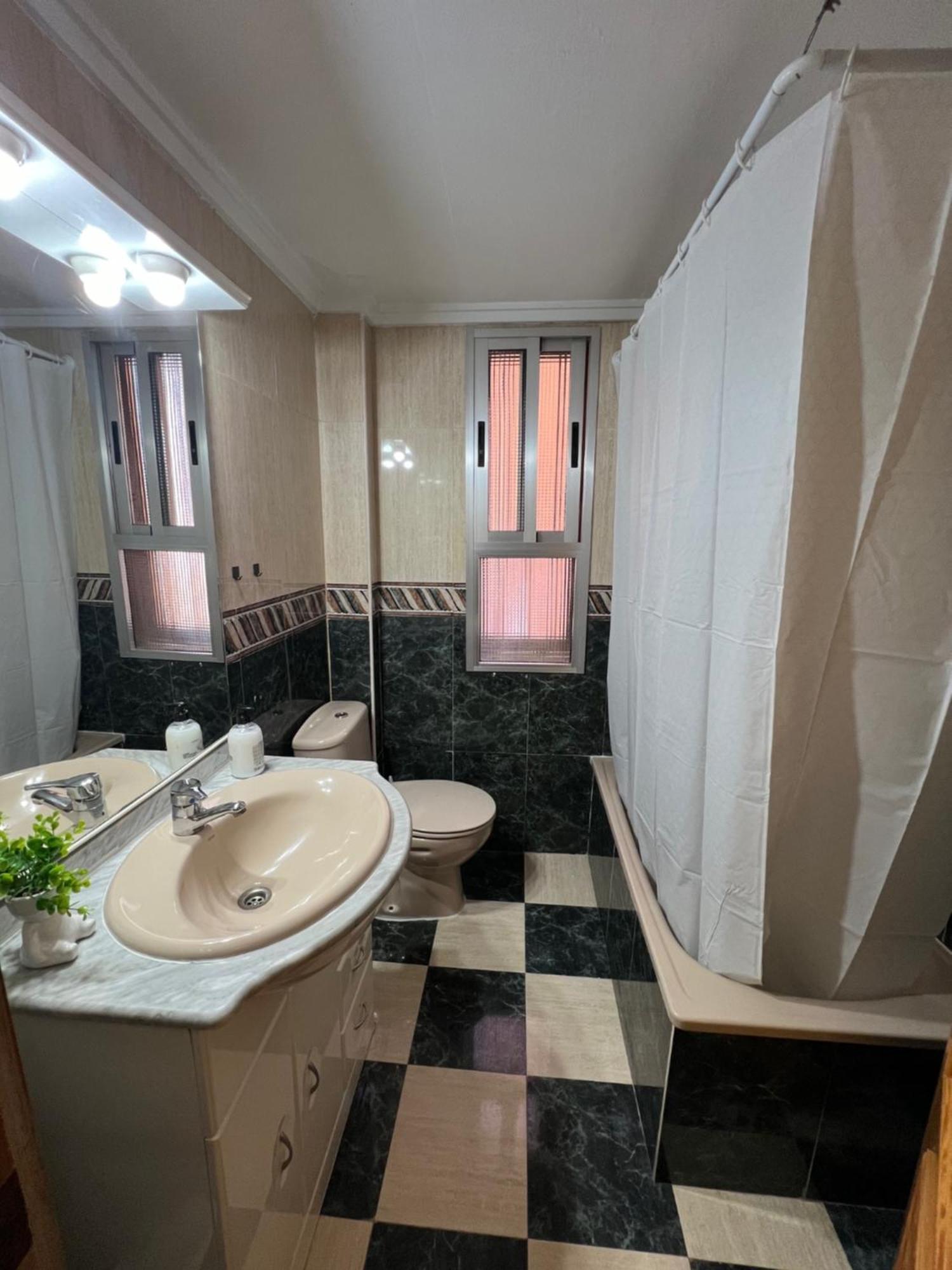 Piso Completo Cerca De Artes Y Ciencias Apartment บาเลนเซีย ภายนอก รูปภาพ